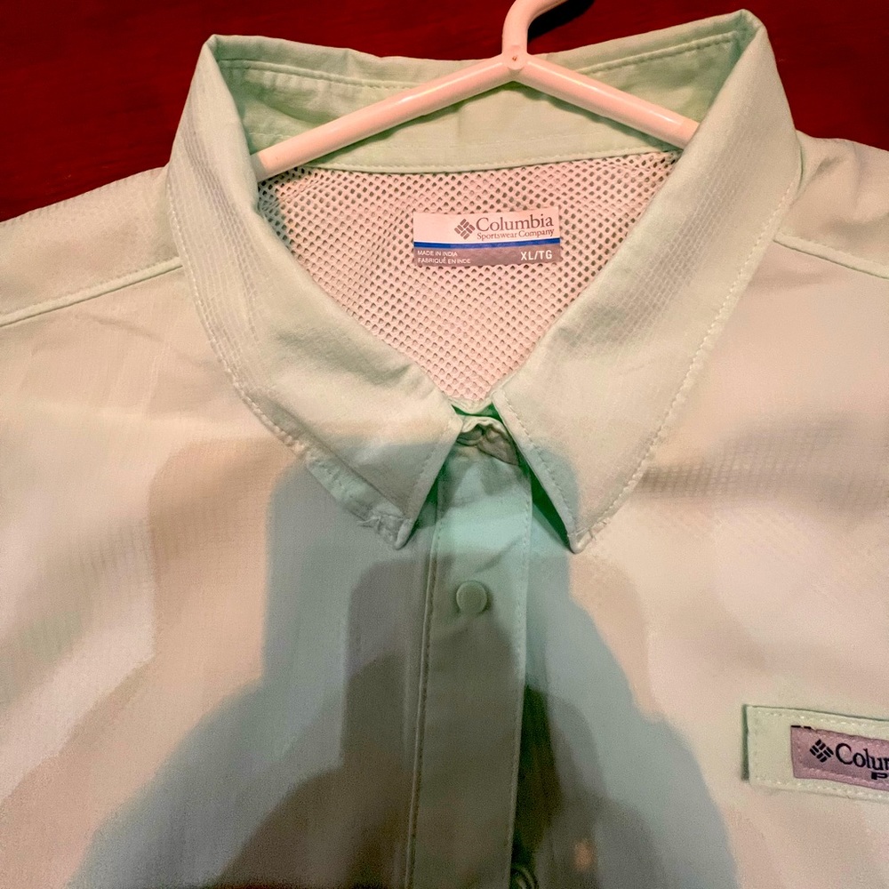 NWT  Columbia women’s xl performance fishing gear, mint green